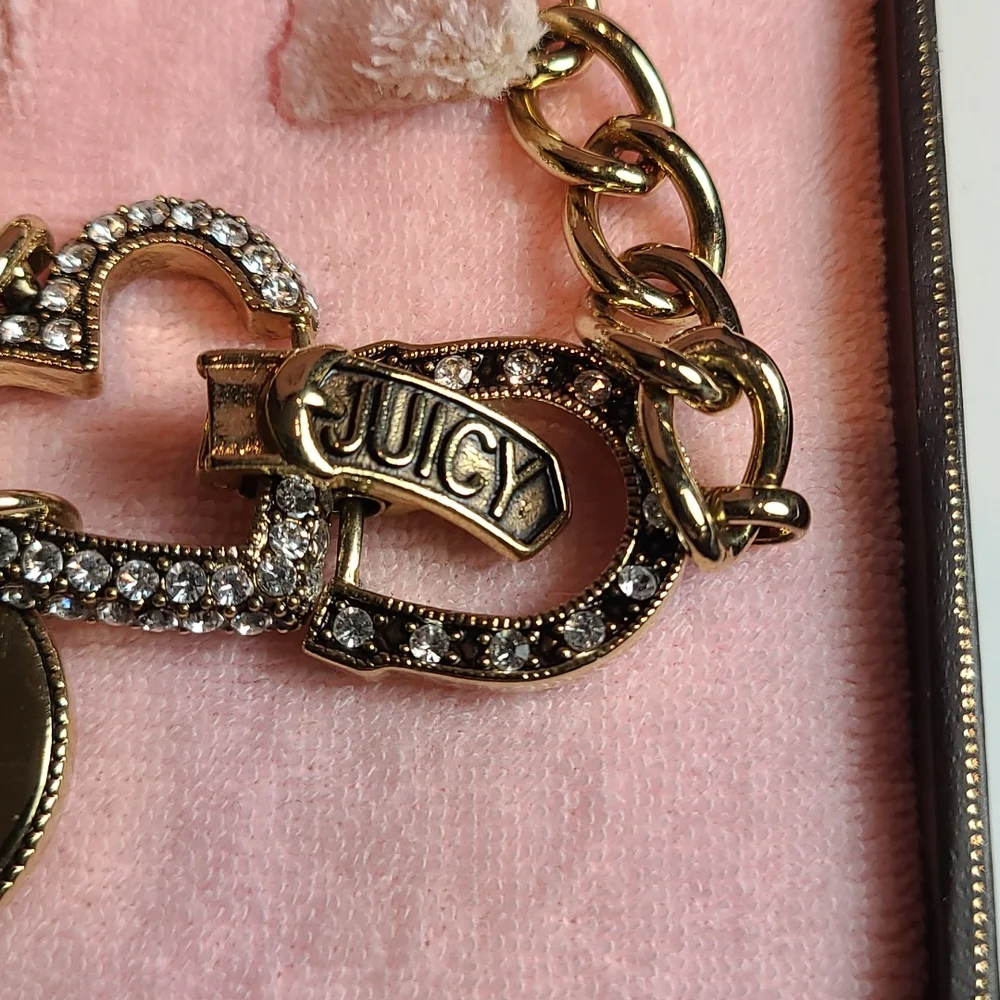 Juicy Couture charm bracelet with Swarovski crystal heart and juicy clasp - Picture 5 of 11